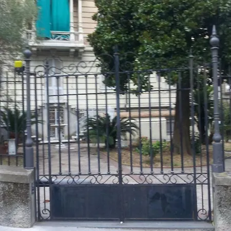 Dal Castello Alle 5terre Апартаменти